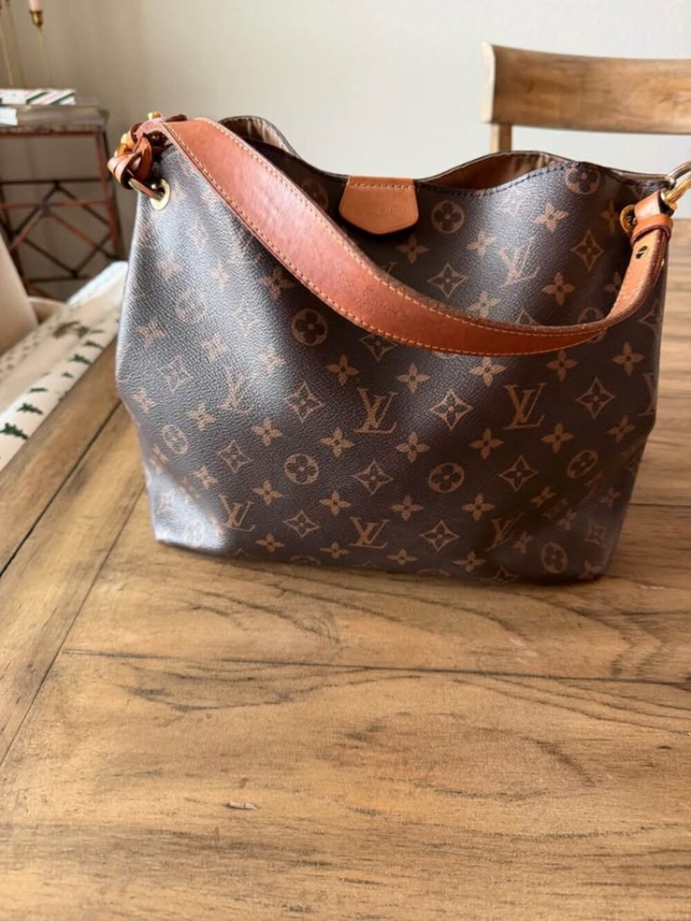 Authentic Louis Vuitton Graceful PM in Monogram Canvas With COA - Picture 3 of 8